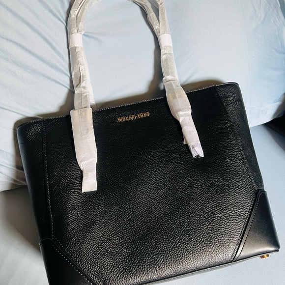 Michael Kors Collection Handbags - Michael Kors black Aria large leather tote, never used still in packaging.